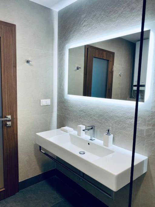 Gallery Vitosha Apartment With Underground Parking 소피아 외부 사진